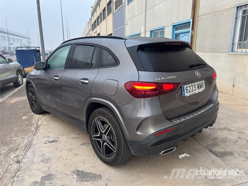Mercedes-Benz Gla 200d SUV Automobile Coches
