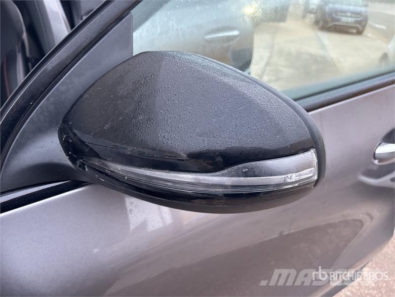 Mercedes-Benz Gla 200d SUV Automobile Coches