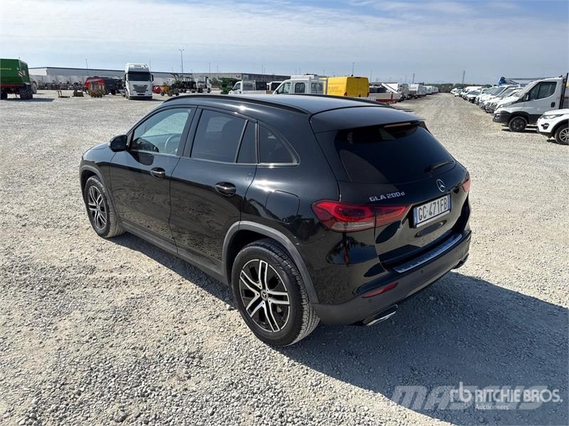 Mercedes-Benz GLA200 SUV Коли