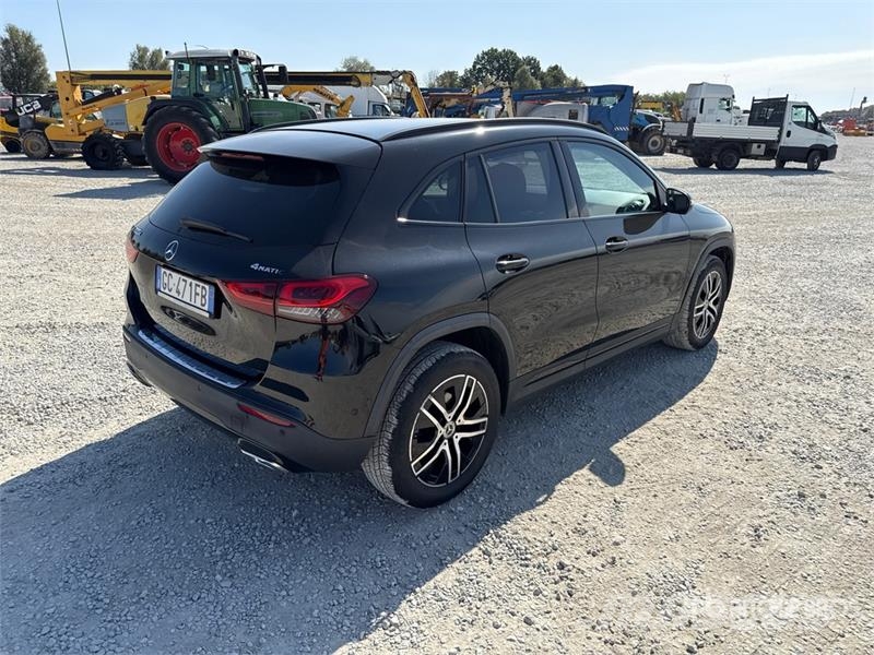 Mercedes-Benz GLA200 SUV Коли