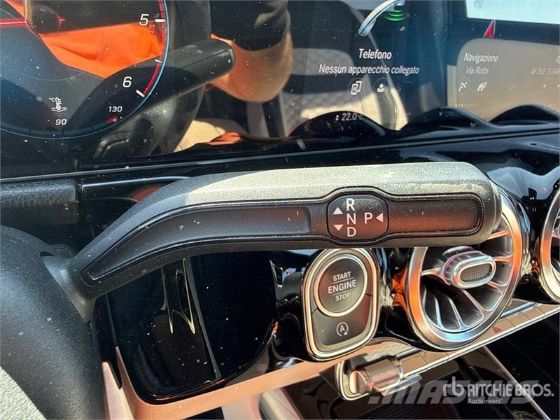 Mercedes-Benz GLA200 SUV Коли