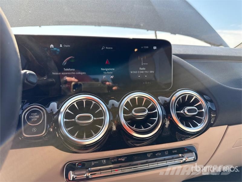 Mercedes-Benz GLA200 SUV Коли