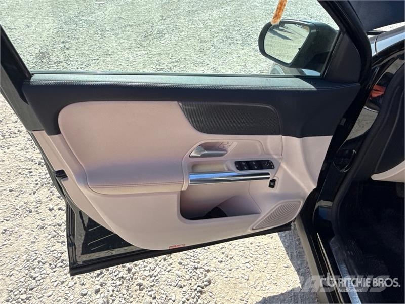 Mercedes-Benz GLA200 SUV Коли