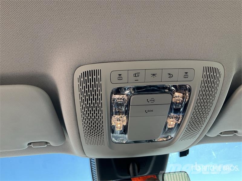 Mercedes-Benz GLB 180D 2WD SUV Kistehergépjárművek