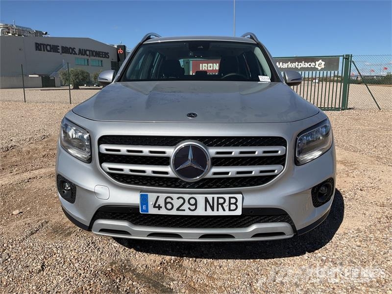 Mercedes-Benz GLB 180D 2WD SUV Kistehergépjárművek