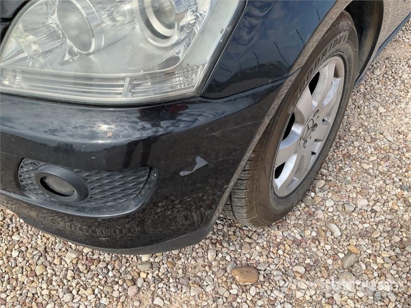Mercedes-Benz ML320 자동차