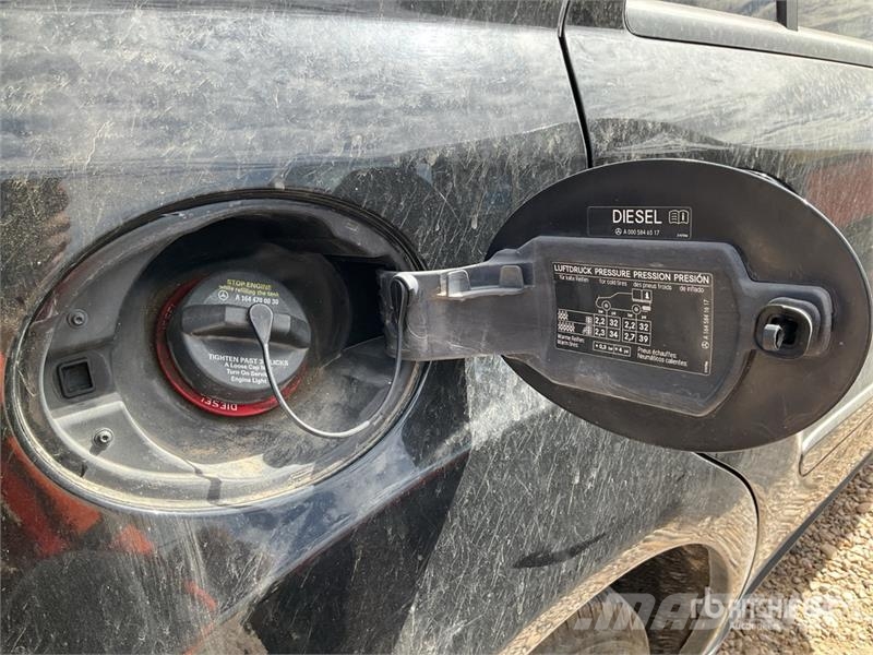 Mercedes-Benz ML320 자동차