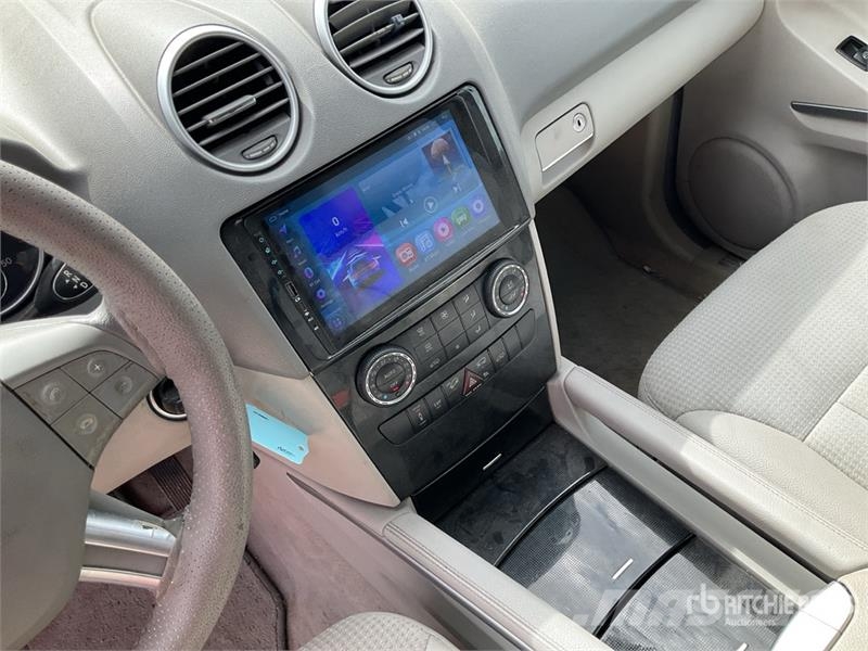Mercedes-Benz ML320 자동차