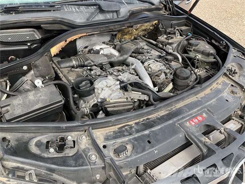 Mercedes-Benz ML320 자동차