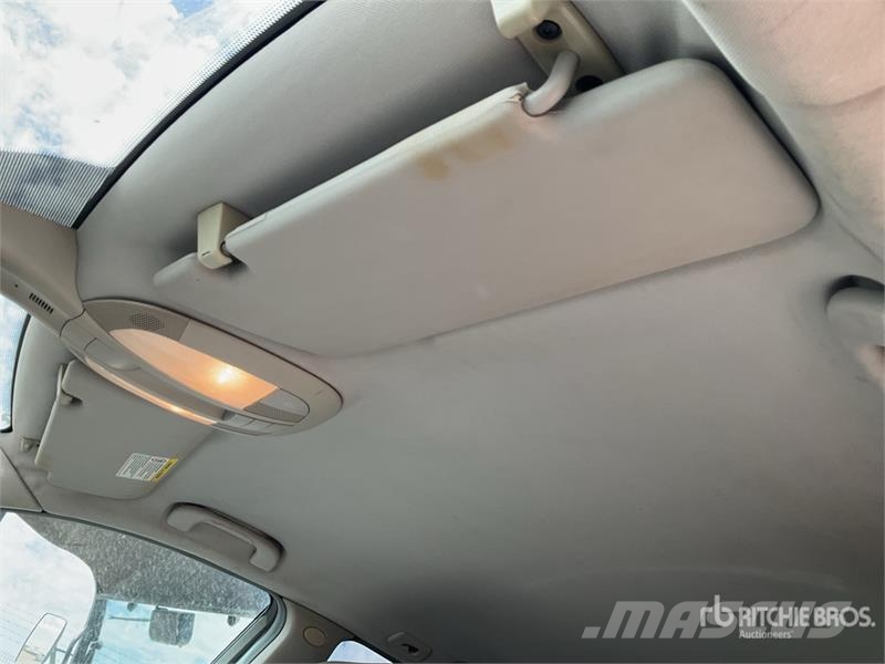 Mercedes-Benz ML320 자동차