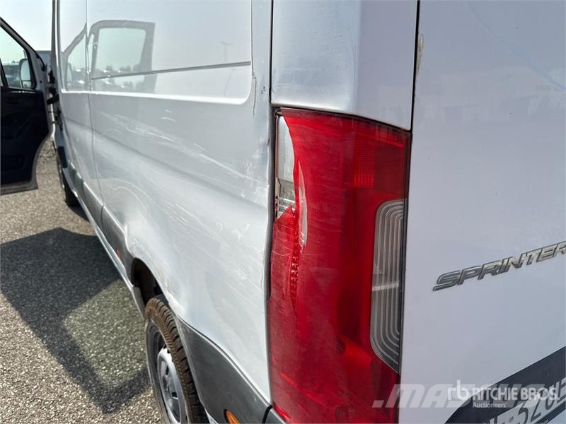 Mercedes-Benz Sprinter 311CDI Cargo Van Utilitaire