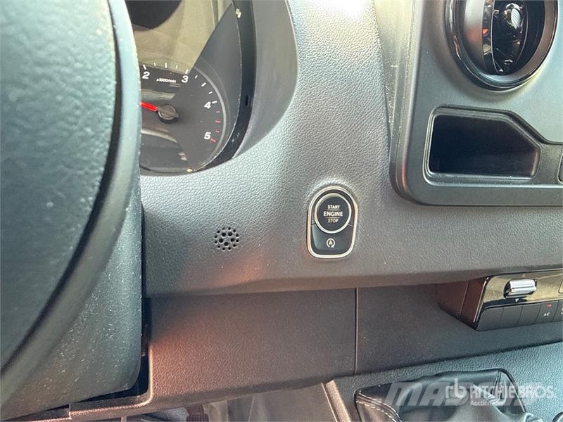 Mercedes-Benz Sprinter 311CDI Cargo Van Utilitaire