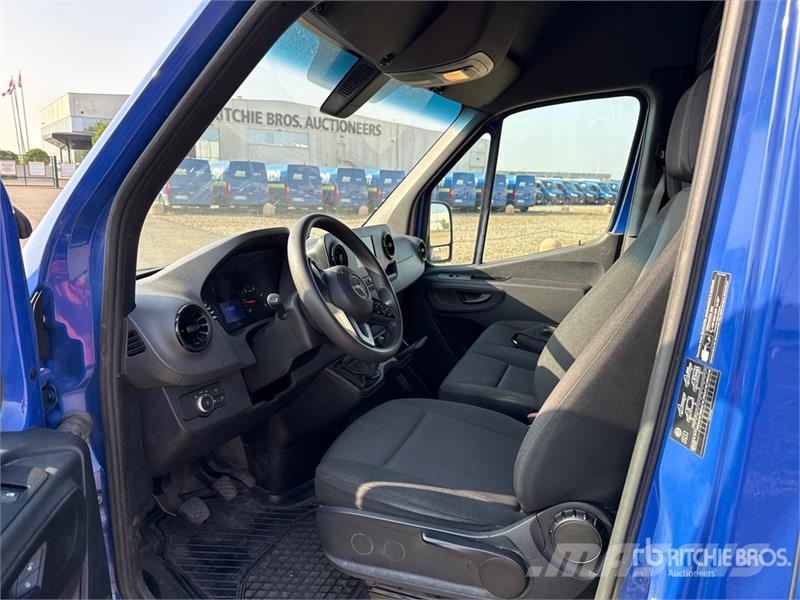 Mercedes-Benz Sprinter 311CDI Cargo Van Dodávky