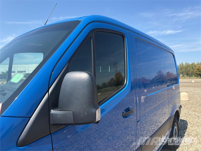 Mercedes-Benz Sprinter 211 CDi Cargo Van Utilitaire