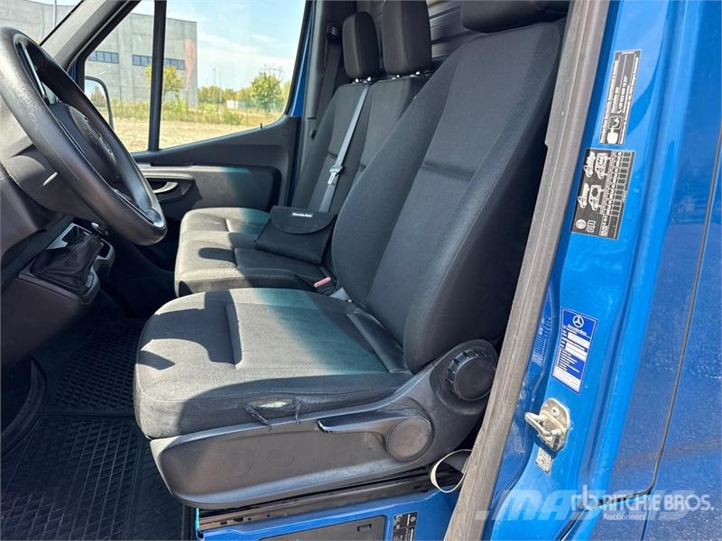 Mercedes-Benz Sprinter 211 CDi Cargo Van Lieferwagen