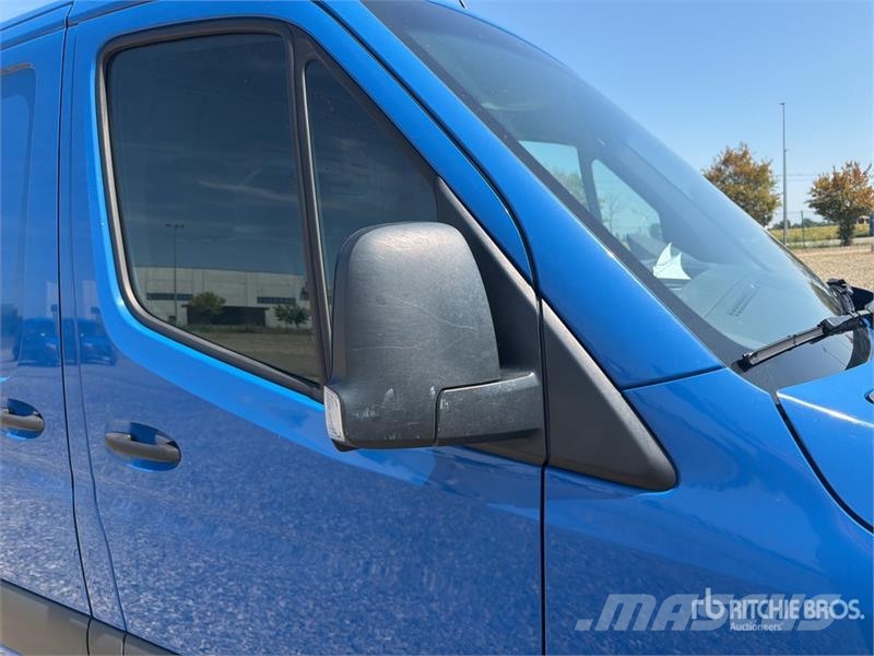 Mercedes-Benz Sprinter 211 CDi Cargo Van Utilitaire