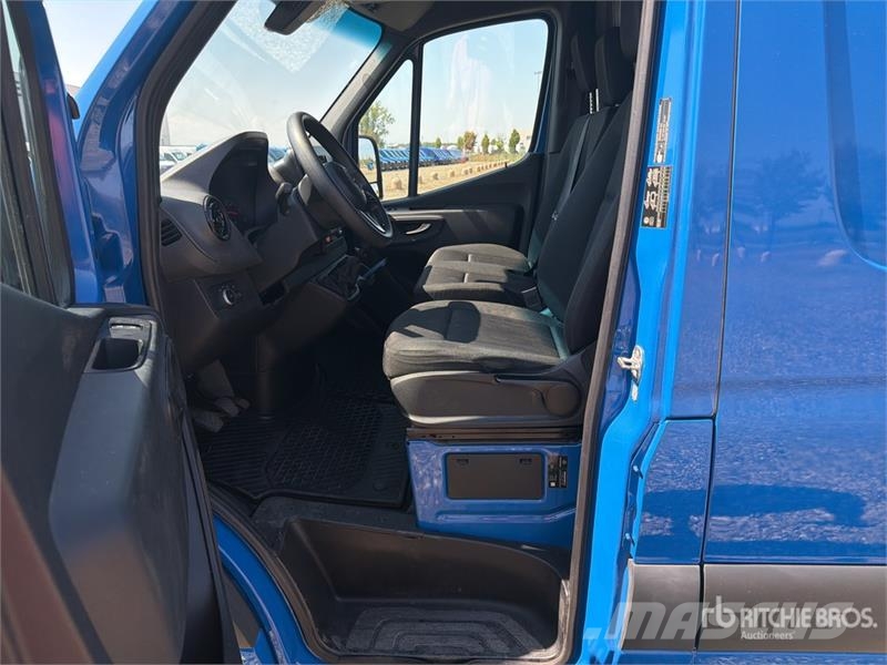 Mercedes-Benz Sprinter 211 CDi Cargo Van Utilitaire