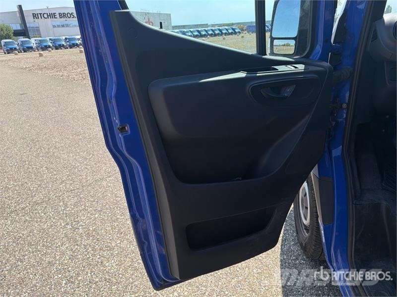 Mercedes-Benz Sprinter 311CDI Cargo Van Utilitaire