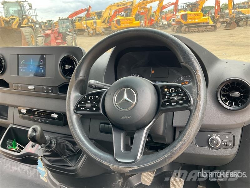 Mercedes-Benz Sprinter Van Truck Camion cassonati