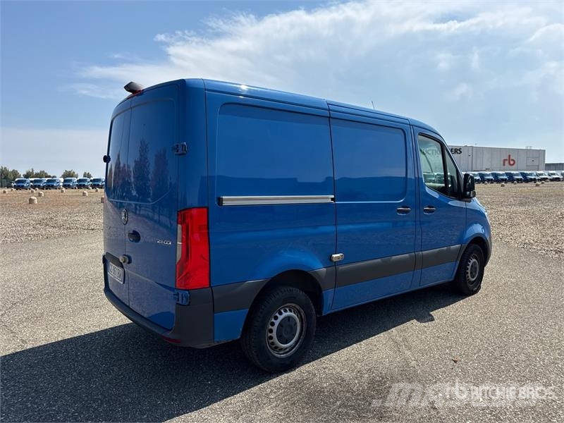 Mercedes-Benz Sprinter 211 CDi Cargo Van Lieferwagen