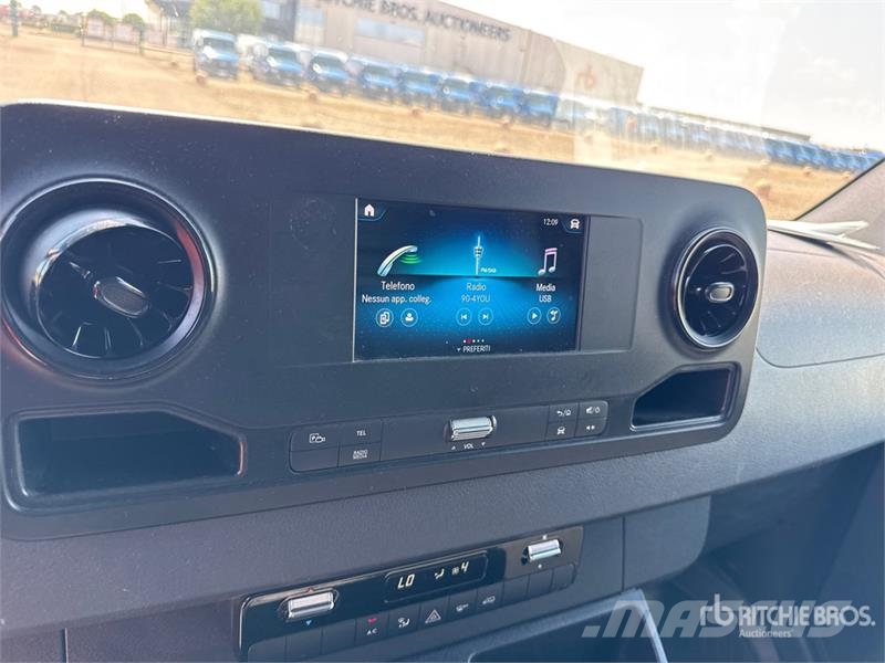 Mercedes-Benz Sprinter 211 CDi Cargo Van Utilitaire