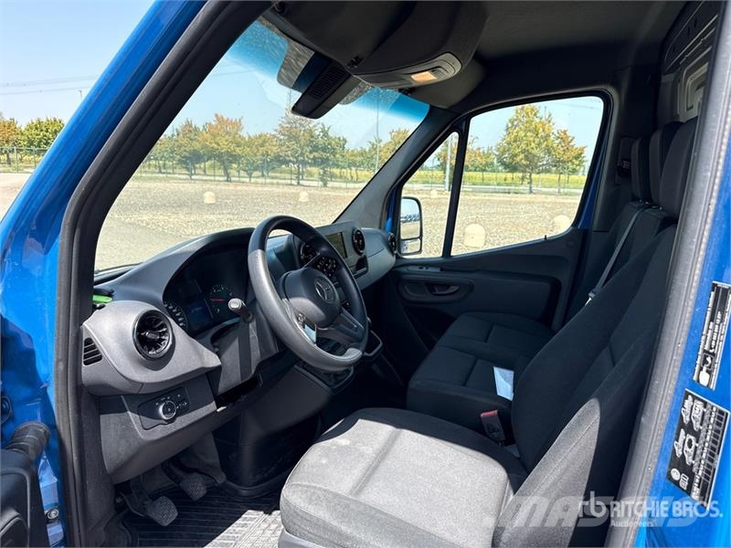 Mercedes-Benz Sprinter 211 CDi Cargo Van Utilitaire