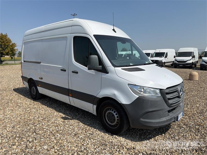 Mercedes-Benz Sprinter 314CDI Cargo Van Pakettiautot