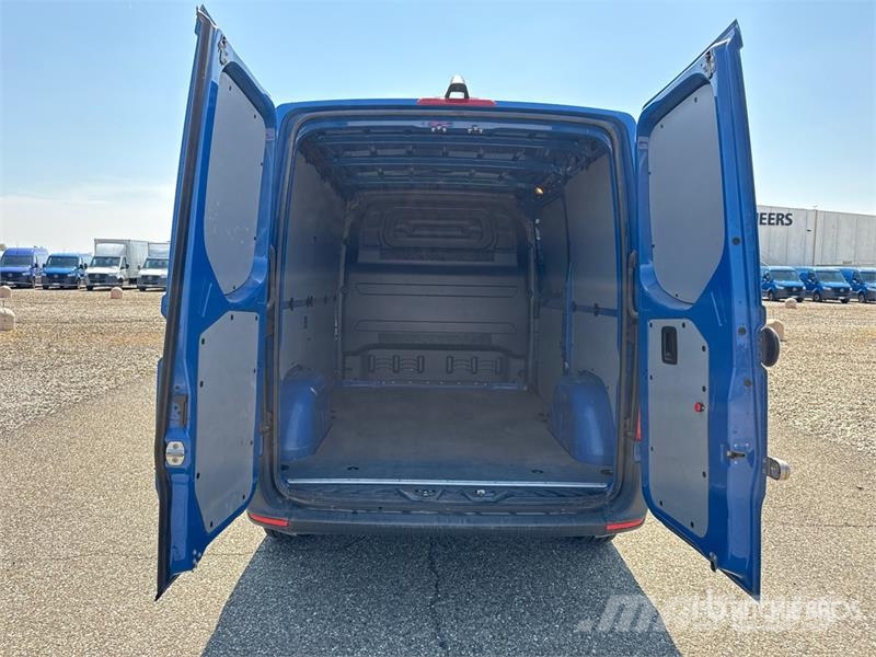 Mercedes-Benz Sprinter 211 CDi Cargo Van Lieferwagen