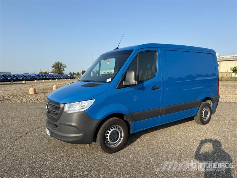 Mercedes-Benz Sprinter 211 CDi Cargo Van Utilitaire