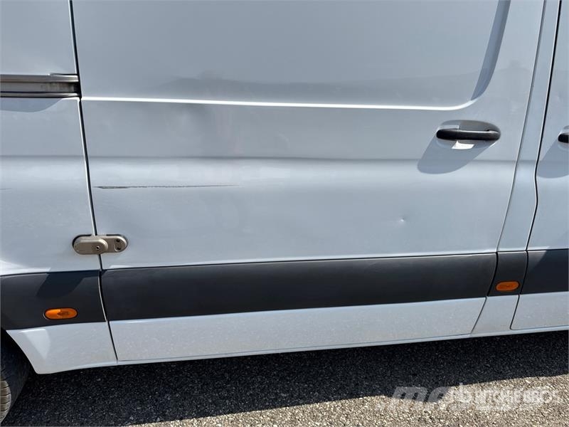 Mercedes-Benz Sprinter 314CDI Cargo Van Pakettiautot