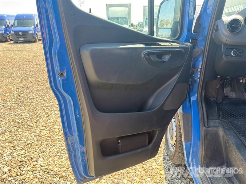 Mercedes-Benz Sprinter 211 CDi Cargo Van Lieferwagen