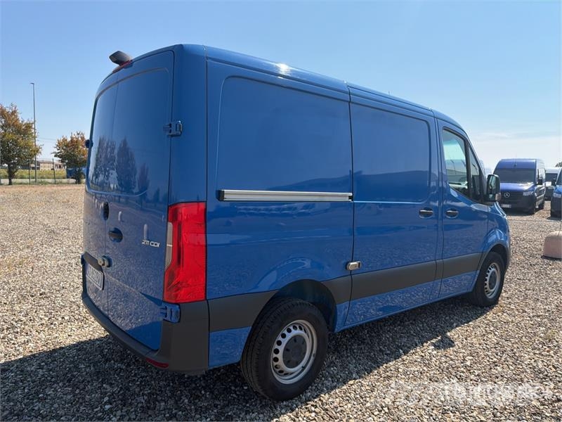 Mercedes-Benz Sprinter 211 CDi Cargo Van Utilitaire