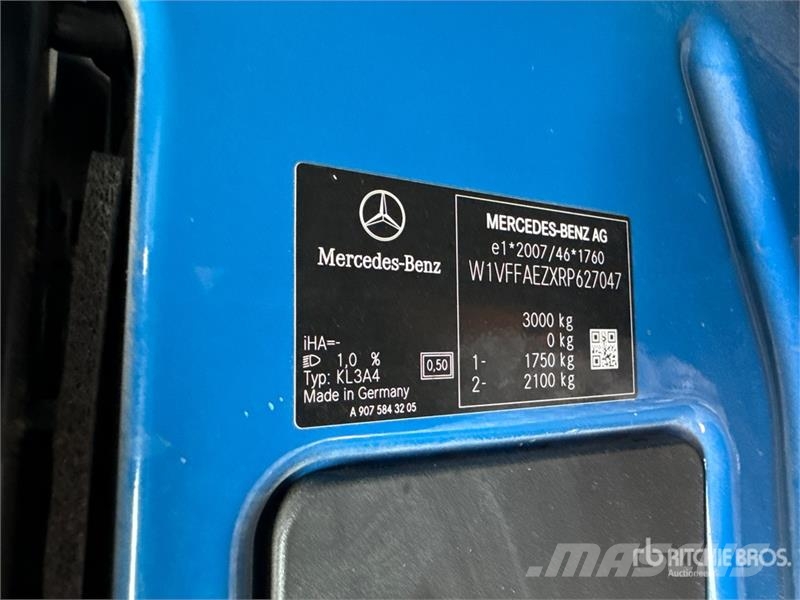 Mercedes-Benz Sprinter 211 CDi Cargo Van Lieferwagen