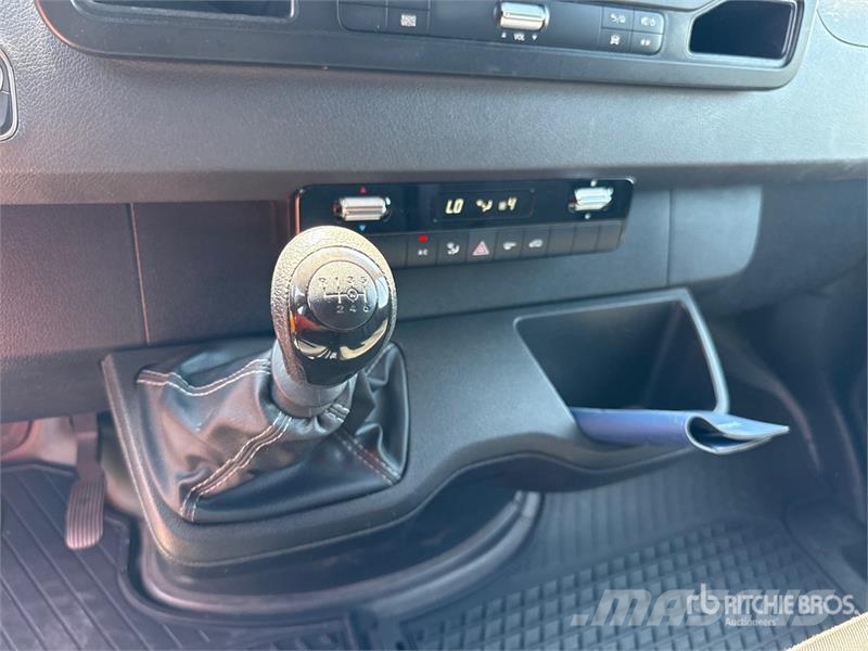 Mercedes-Benz Sprinter 211 CDi Cargo Van Utilitaire