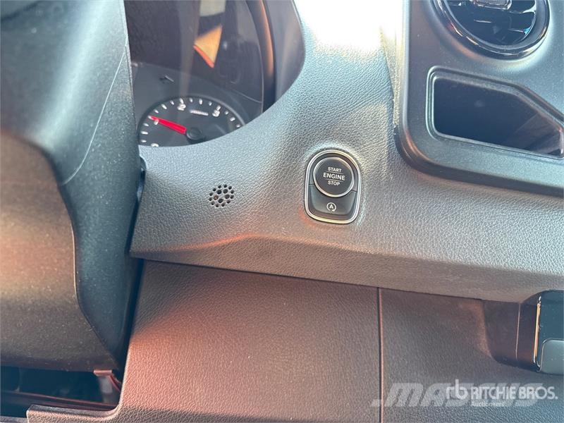 Mercedes-Benz Sprinter 211 CDi Cargo Van Utilitaire