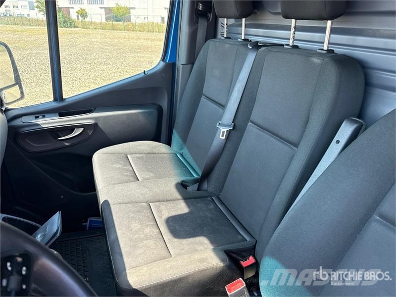 Mercedes-Benz Sprinter 211 CDi Cargo Van Lieferwagen
