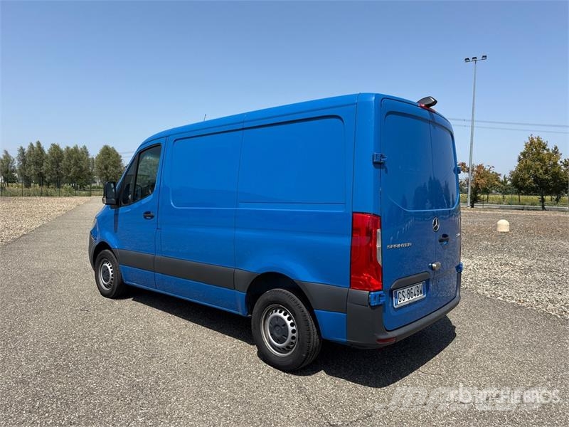 Mercedes-Benz Sprinter 211 CDi Cargo Van Utilitaire