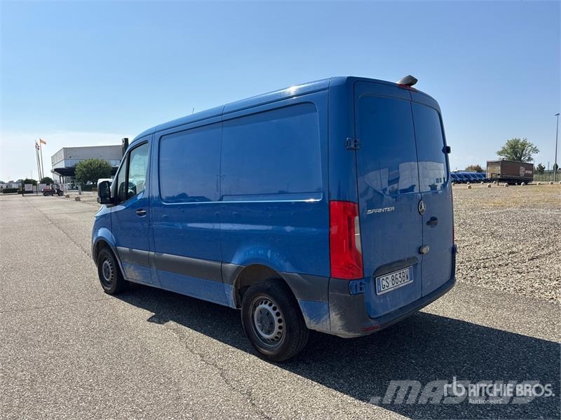 Mercedes-Benz Sprinter 211 CDi Cargo Van Utilitaire