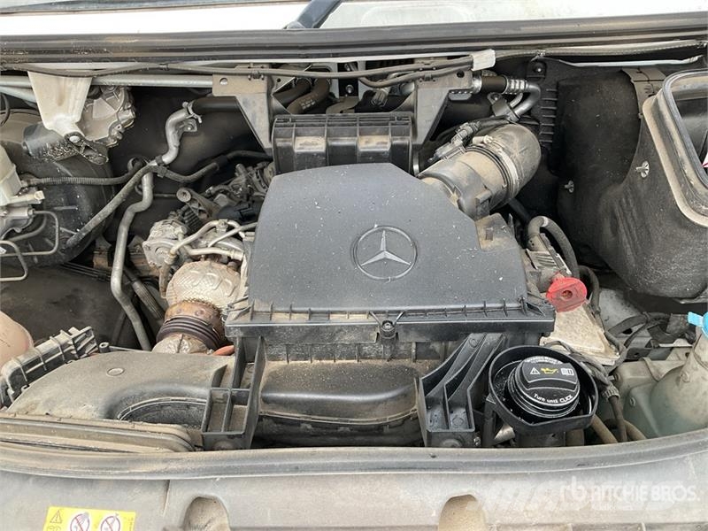 Mercedes-Benz Sprinter Van Truck Camion cassonati