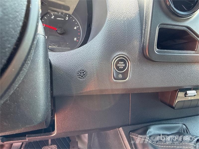 Mercedes-Benz Sprinter 211 CDi Cargo Van Utilitaire