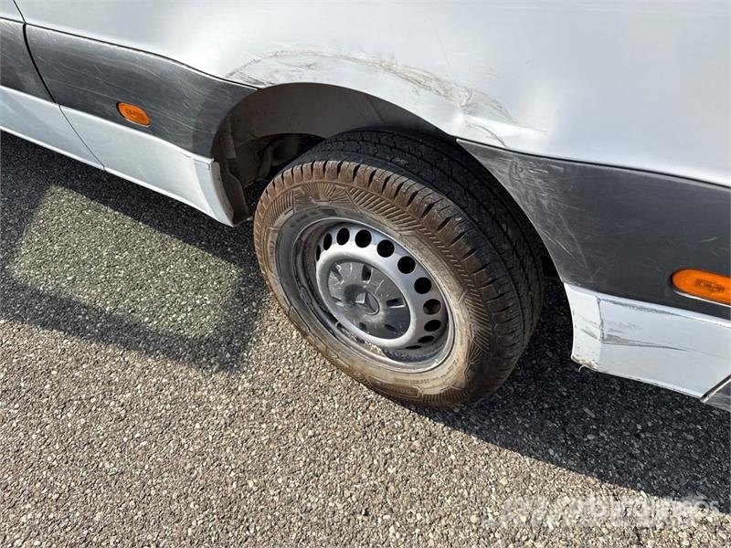 Mercedes-Benz Sprinter 311CDI Cargo Van Utilitaire