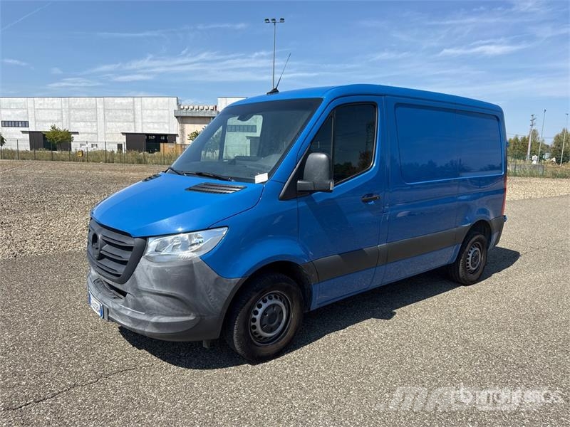 Mercedes-Benz Sprinter 211 CDi Cargo Van Lieferwagen