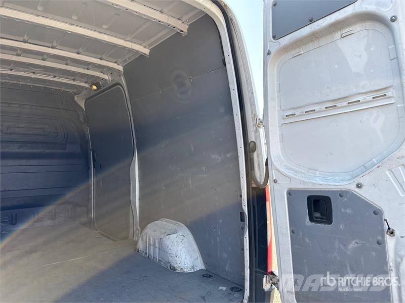 Mercedes-Benz Sprinter 314CDI Cargo Van Pakettiautot