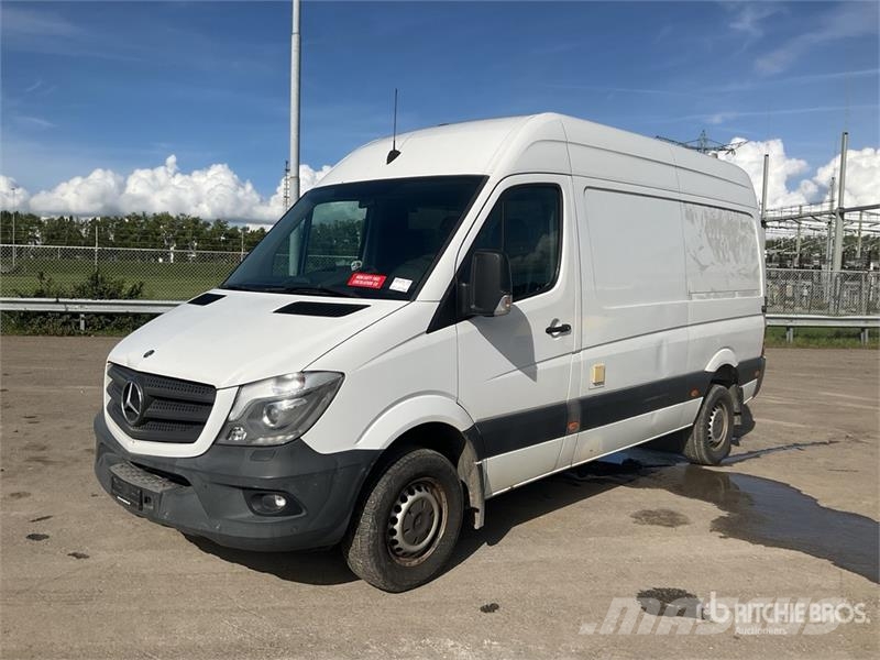 Mercedes-Benz SPRINTER Cargo Van Kaubikud