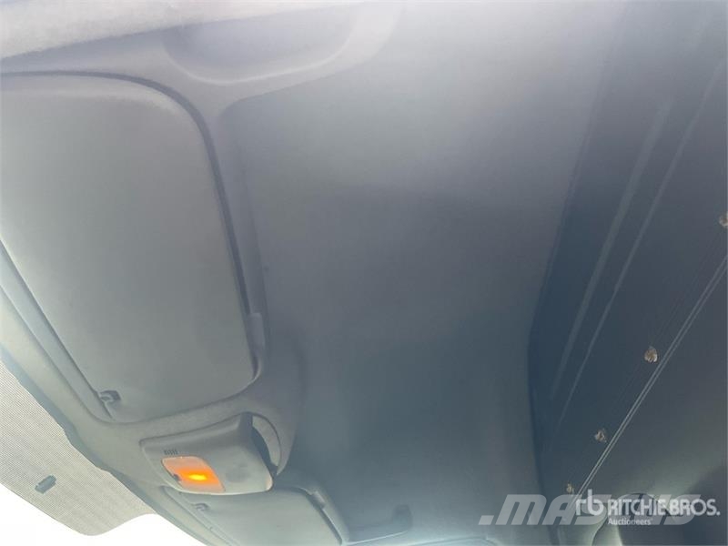 Mercedes-Benz Sprinter Cargo Van Panel vans