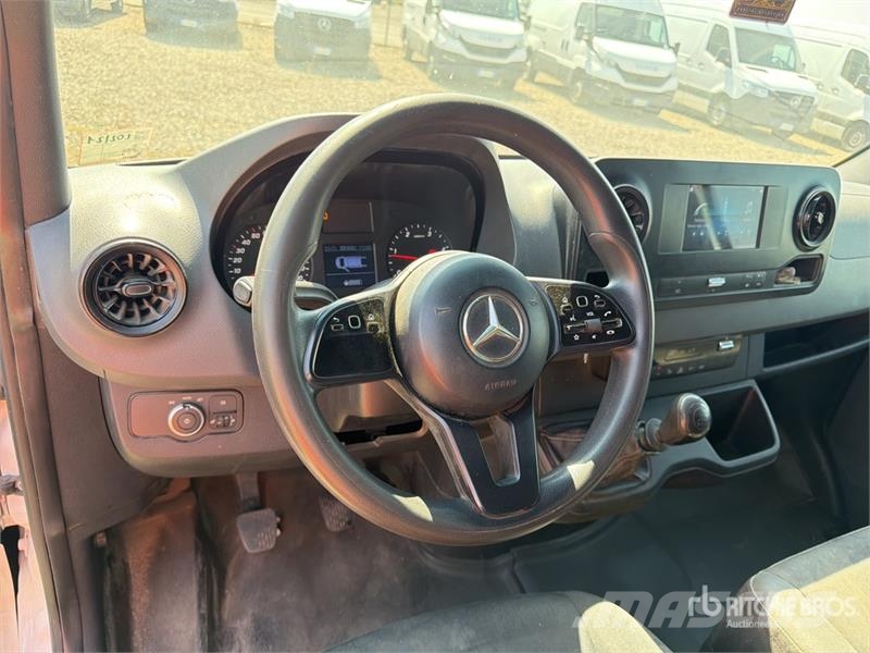Mercedes-Benz Sprinter 314CDI Cargo Van Pakettiautot