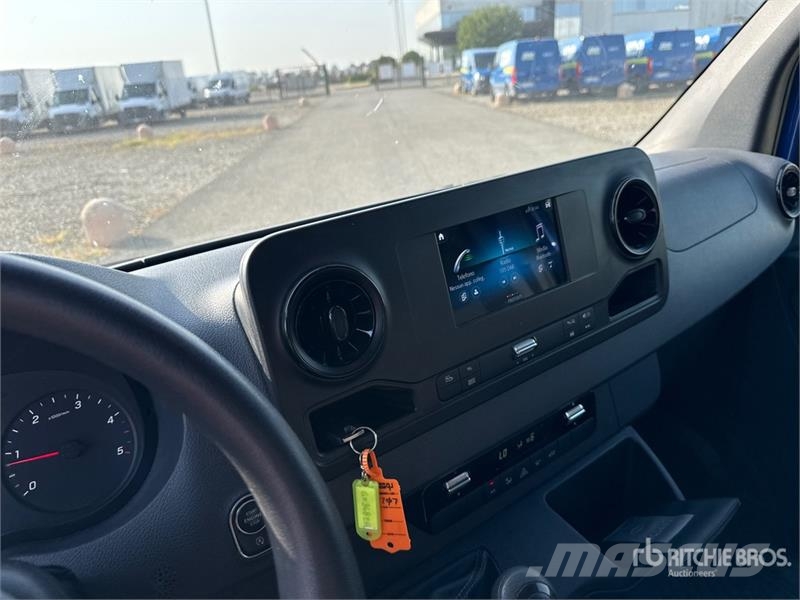 Mercedes-Benz Sprinter 311CDI Cargo Van Dodávky