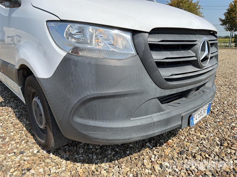 Mercedes-Benz Sprinter 314CDI Cargo Van Pakettiautot