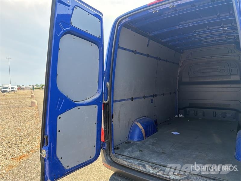Mercedes-Benz Sprinter 311CDI Cargo Van Utilitaire