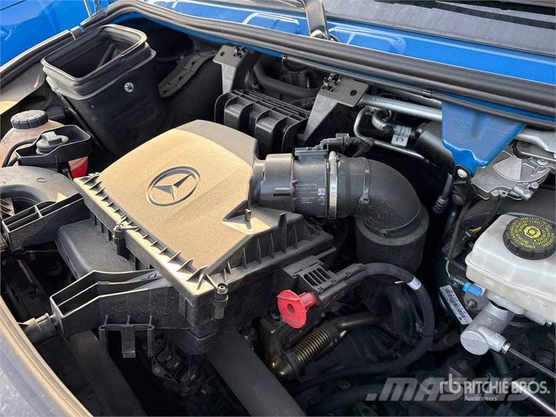 Mercedes-Benz Sprinter 211 CDi Cargo Van Lieferwagen